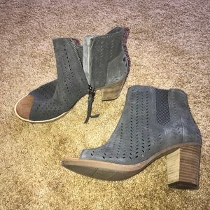 TOMS grey booties